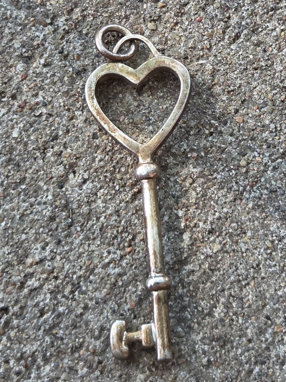 TIFFANY Vintage Heart design Key Pendant Necklace  925 Sterling Silver